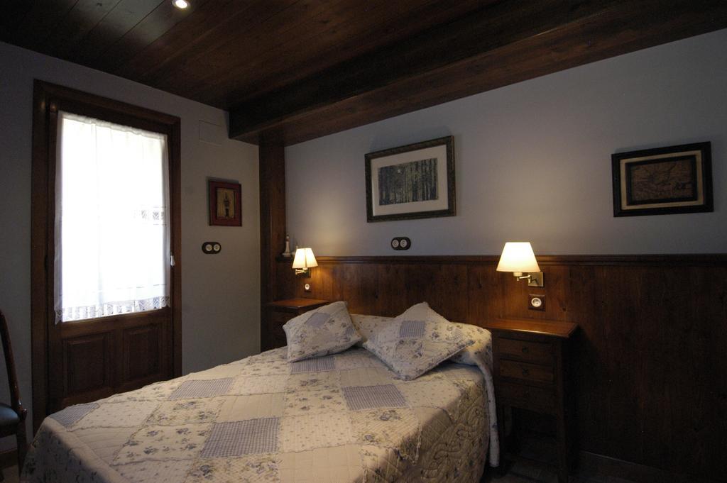 Hotel Rural El Porton De Murillo Broto Room photo