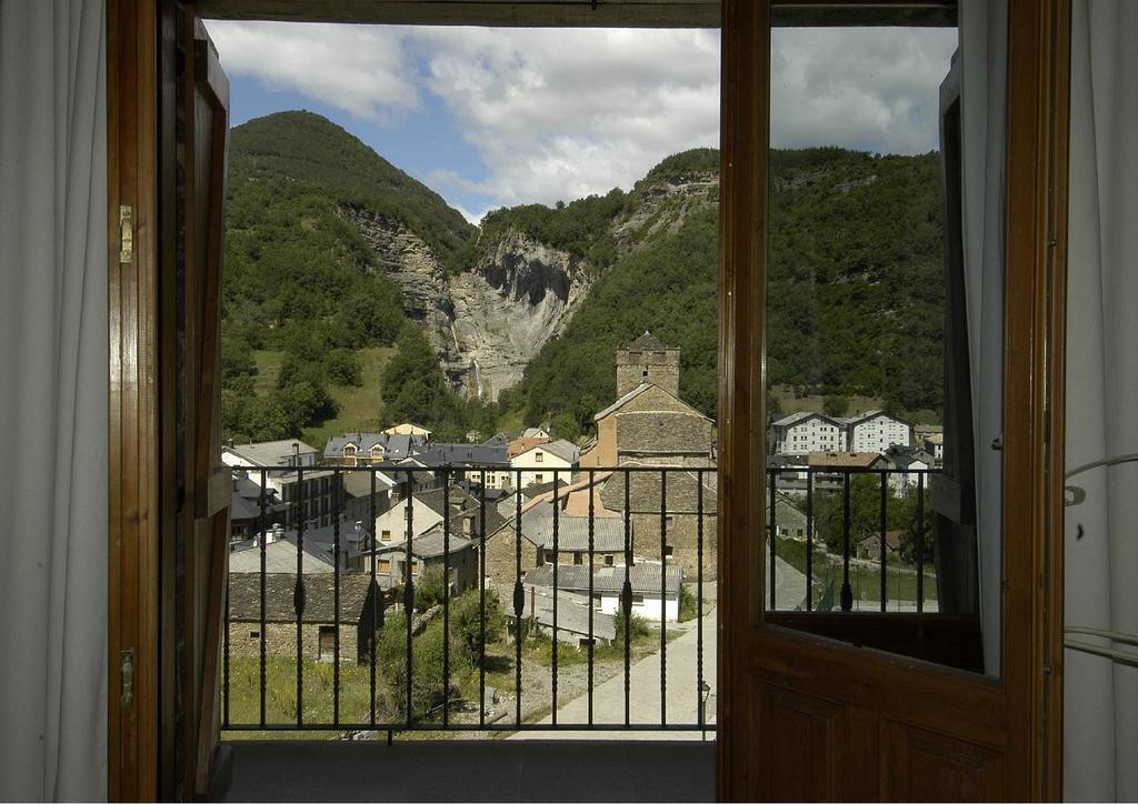 Hotel Rural El Porton De Murillo Broto Room photo